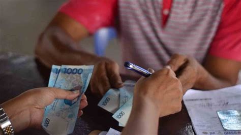 Over 2K Legazpi City farmers get gov’t cash aid.
